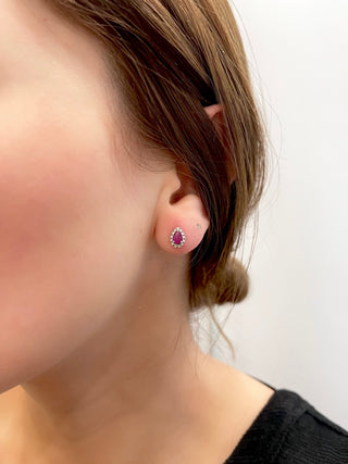 Aretes de oro amarillo de 10 quilates con rubí genuino