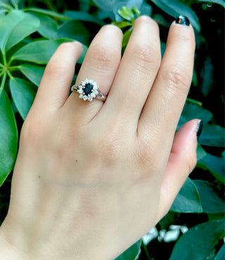 Anillo de oro blanco de 14 quilates con zafiro auténtico de talla ovalada de 0,60 quilates y diamante de 0,40 quilates, tamaño 6,5