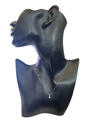 Colgante con solitario de diamantes de 0,05 quilates en oro blanco de 10 quilates, 18"