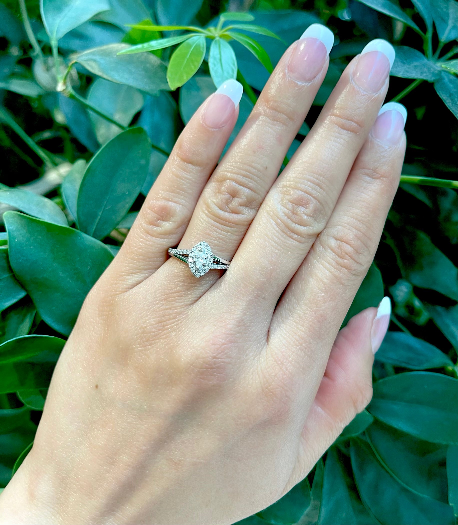 10K White Gold 0.30cttw Diamond Ring - Size 7