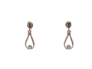 Pendientes colgantes de diamantes canadienses de 0,06 quilates en oro rosa de 10 quilates
