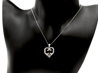 Colgante en forma de corazón con diamantes de 0,20 quilates en oro blanco de 10 quilates, 18"