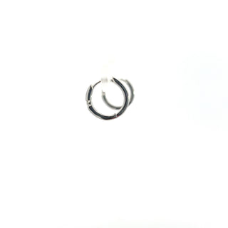 Pendiente tipo aro/huggie/con bisagras en oro blanco de 10 quilates con diamantes de 0,04 quilates