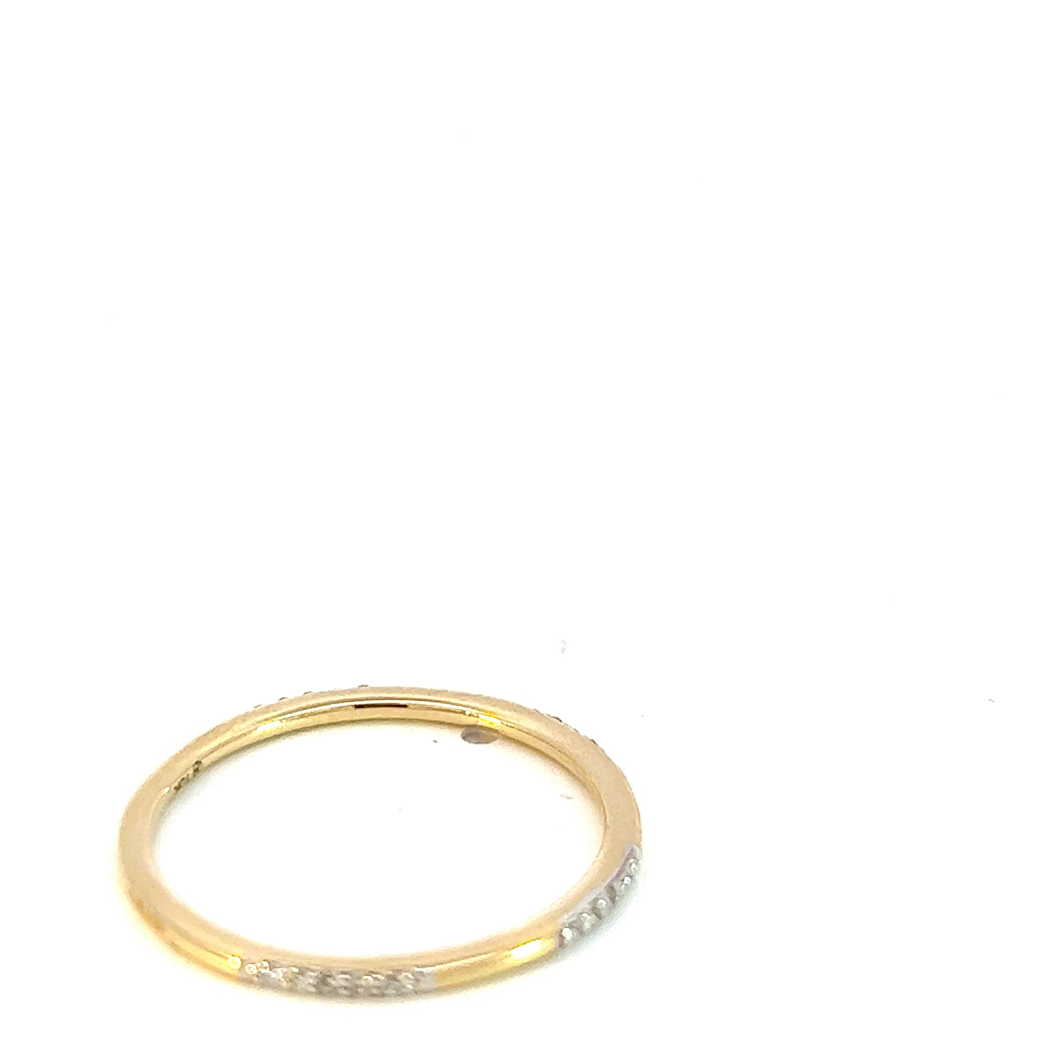 10K Yellow Gold 0.10cttw Diamond Band - size 6.5