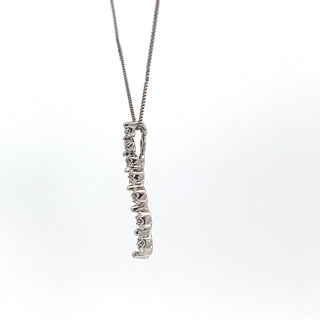 Colgante Journey de diamantes de 0,04 quilates en oro blanco de 10 quilates, 18"