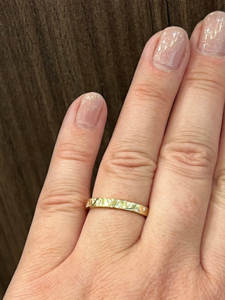 10K Yellow Gold 0.10cttw Diamond Band - size 6.5