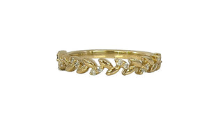 Anillo de diamantes de 0,08 quilates en oro amarillo de 10 quilates