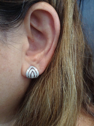Aretes de diamantes de 0,37 quilates en oro blanco de 14 quilates