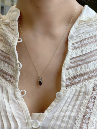Colgante de diamantes y alejandrita creada