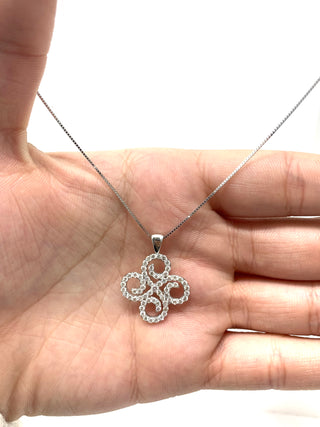 Colgante de flor de diamante de 1,00 quilates en oro blanco de 10 quilates, 18"