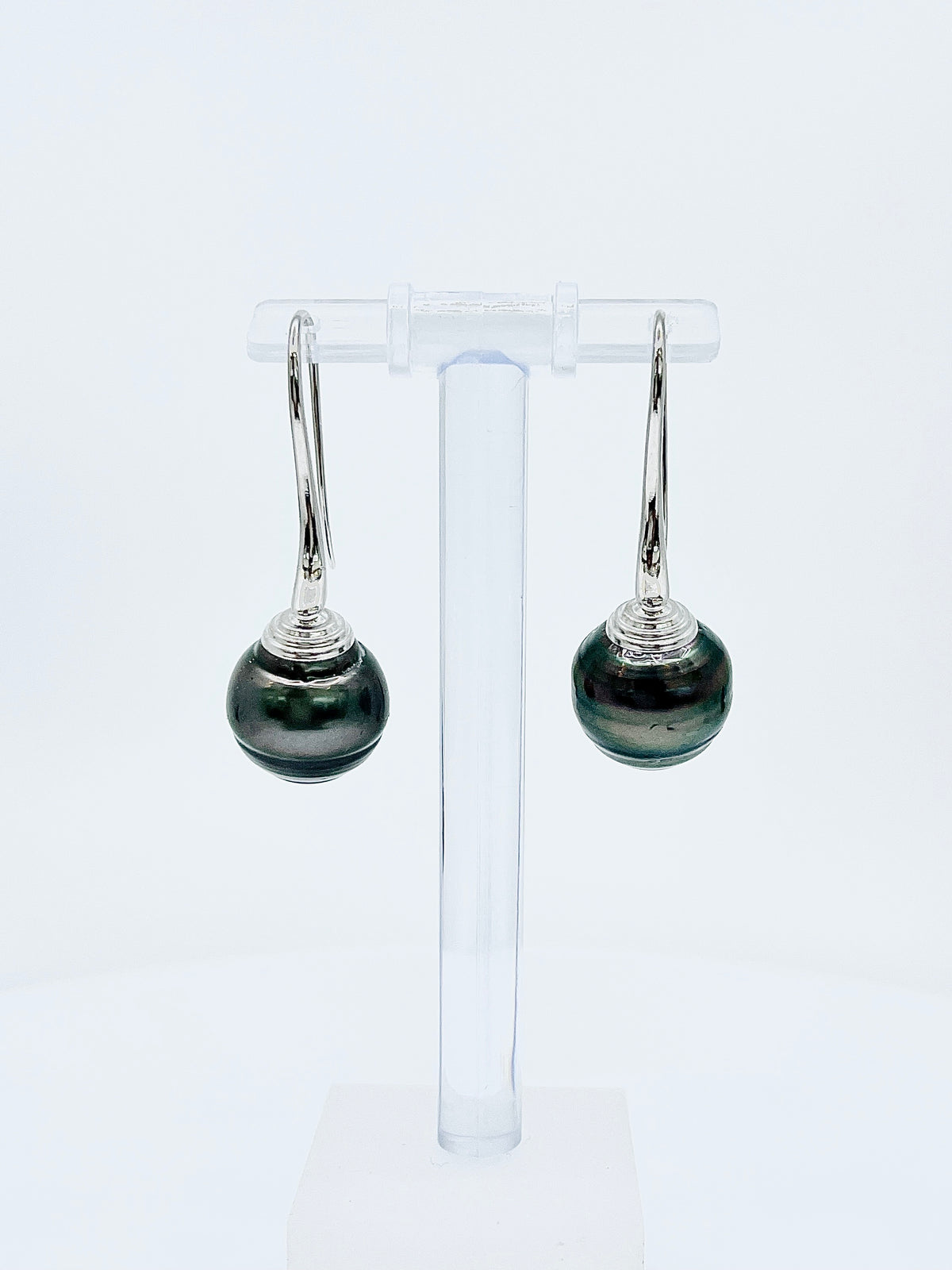 Silver Genuine Tahitian Pearl Earring