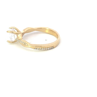 14K Round Brilliant Cut Diamond Ring