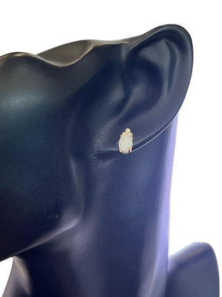 Aretes de diamantes y ópalo de oro amarillo de 10 quilates