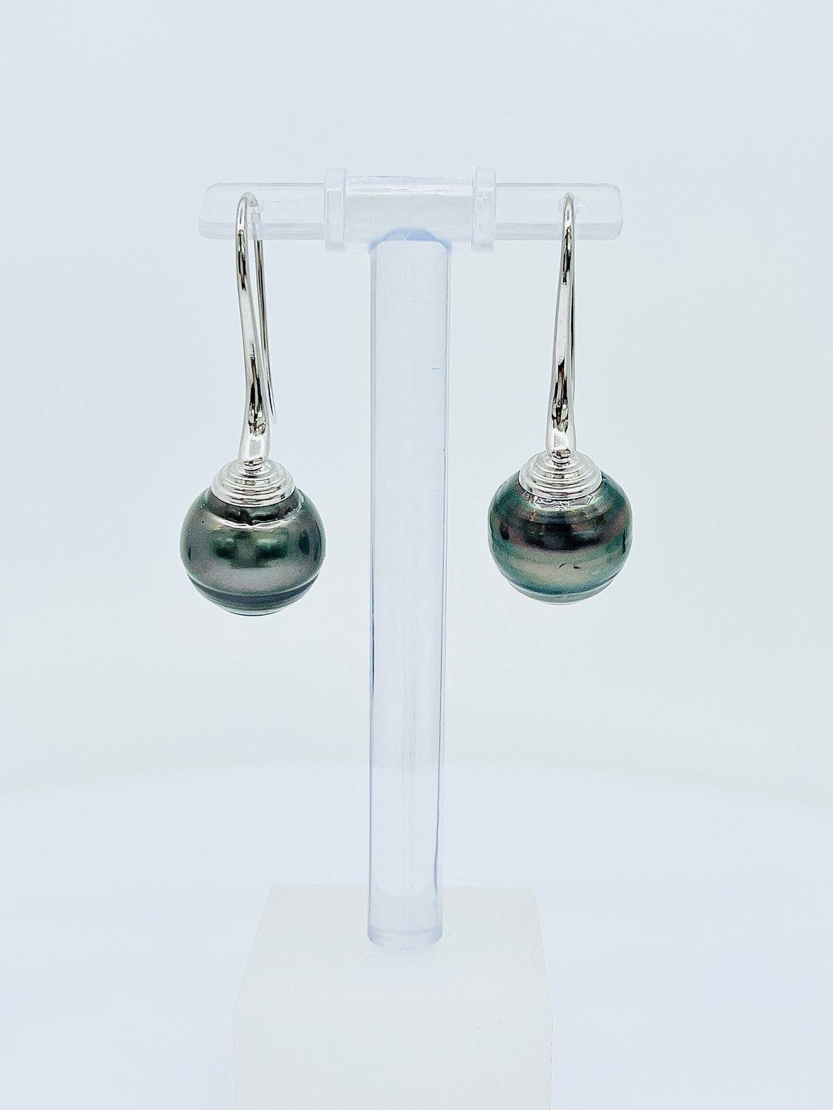 Silver Genuine Tahitian Pearl Earring