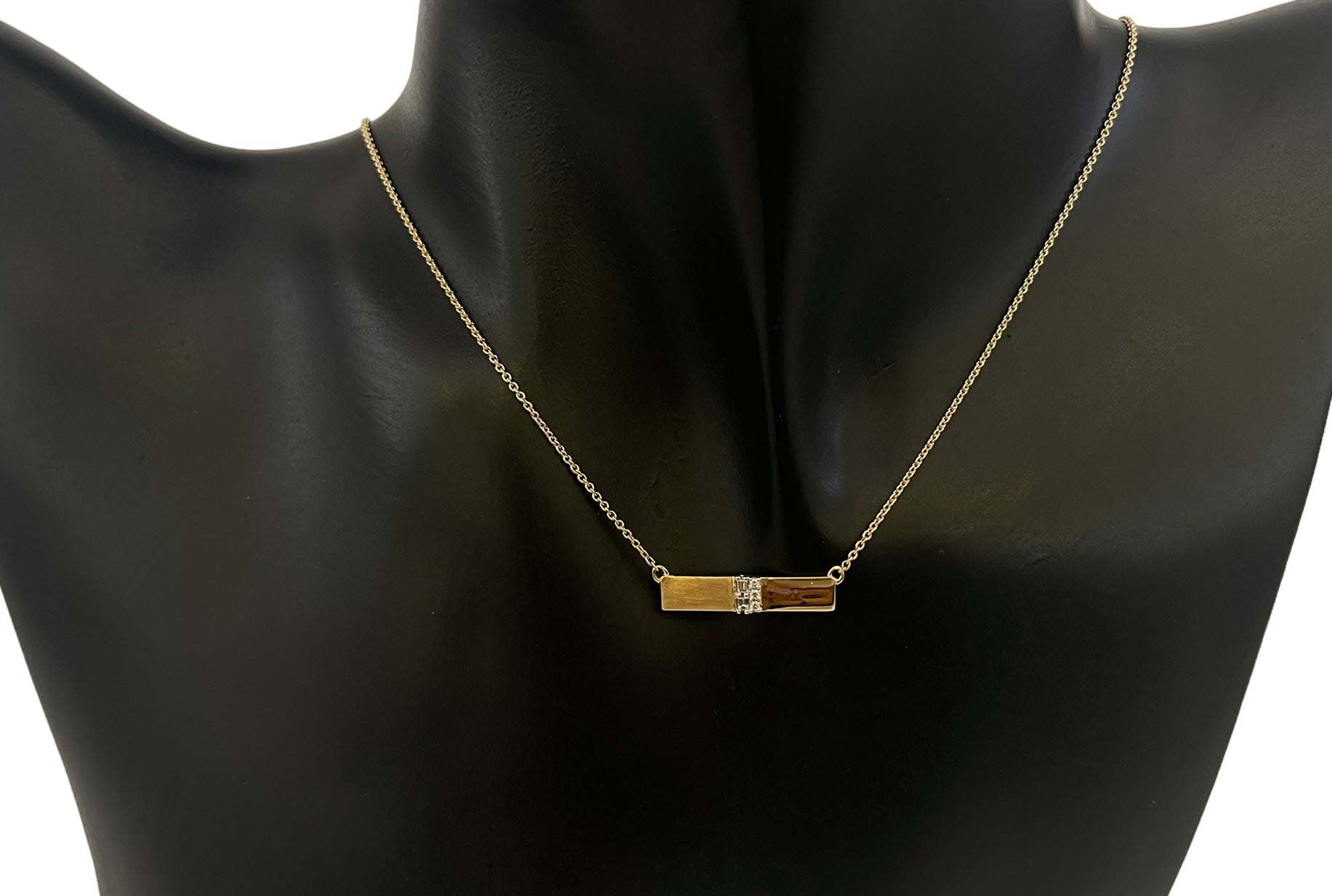 14K Yellow Gold 0.06cttw Diamond Bar Pendant, 18"
