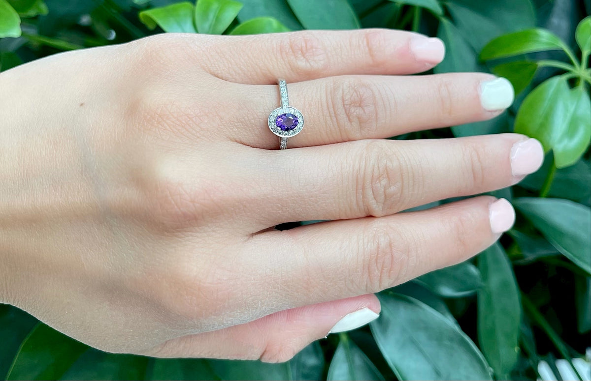 10K White Gold 0.30cttw Genuine Amethyst and 0.13cttw Diamond Halo Ring, size 6.5