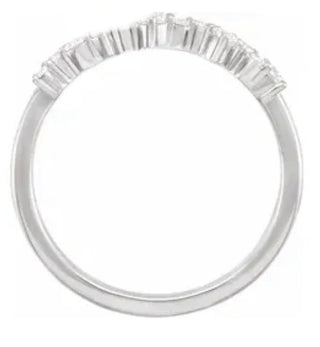 Anillo apilable disperso de diamantes cultivados en laboratorio de 1/4 CTW amarillo de 14 quilates 