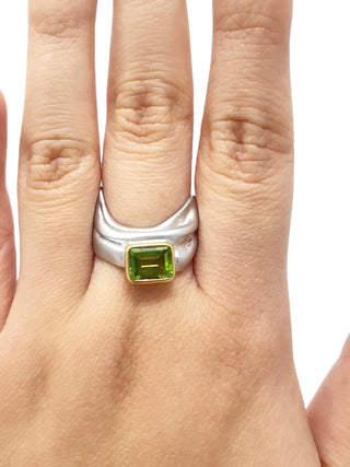 Anillo de Plata y Peridoto