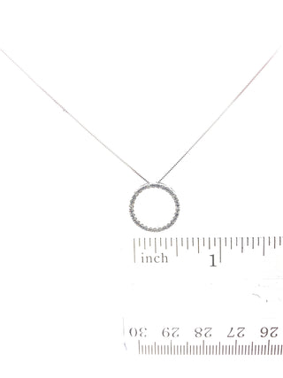Colgante de eternidad con diamantes de 0,05 quilates en oro blanco de 10 quilates - 18"