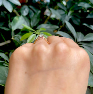 Anillo de diamantes canadienses de 0,536 quilates en oro amarillo y paladio de 18 quilates - Tamaño 6,25