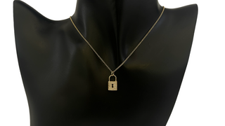Colgante con candado de diamante de 0,12 quilates en oro amarillo de 14 quilates, 18"