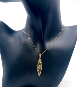 Seguimiento: colgante de diamantes de 0,10 quilates en oro amarillo de 10 quilates, 18"