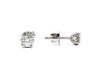 Aretes de oro blanco de 14 quilates con diamantes canadienses de talla redonda de 0,15 quilates
