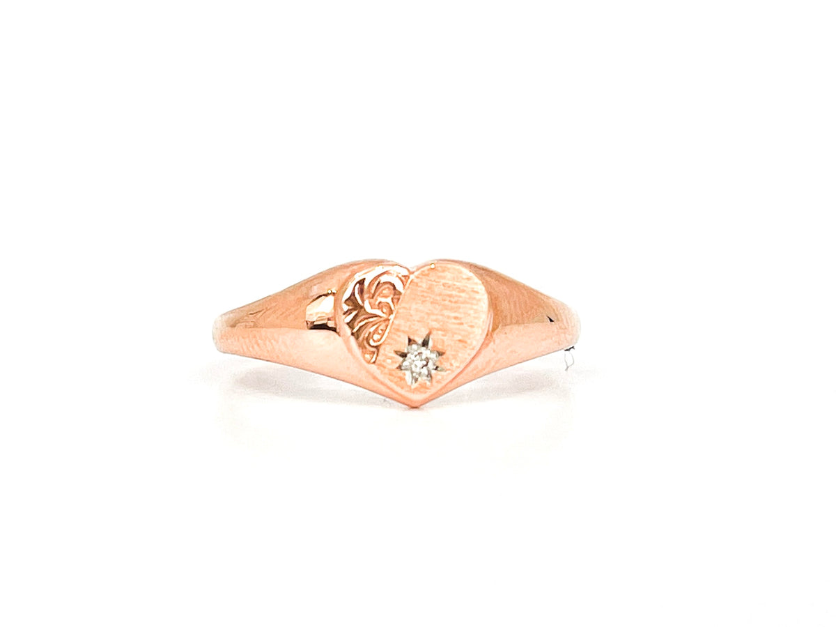 Anillo tipo sello con forma de corazón y diamantes de 0,01 quilates en oro rosa de 10 quilates, talla 6,5