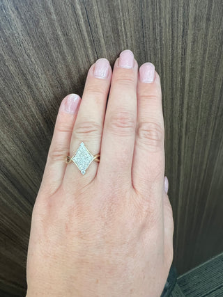 Anillo de diamantes de 0,50 quilates en oro amarillo de 10 quilates - talla 6,5