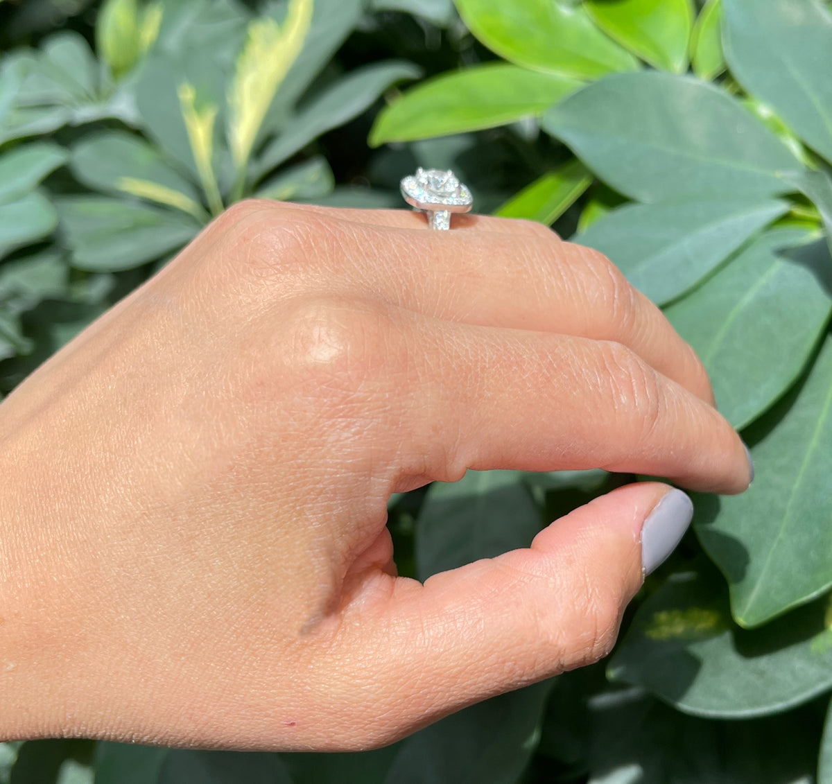 Anillo de compromiso con halo de diamantes de 1,66 quilates en oro blanco de 14 quilates, talla 6