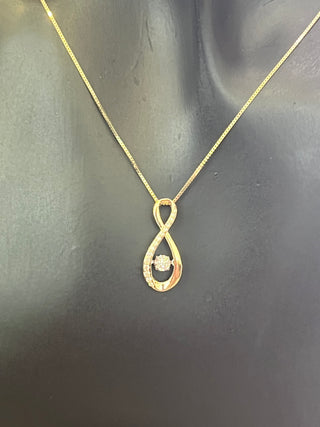 Colgante de oro amarillo de 10 quilates con diamantes de 0,10 quilates en total, 18"