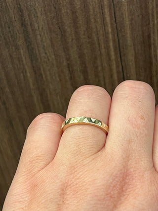 10K Yellow Gold 0.10cttw Diamond Band - size 6.5