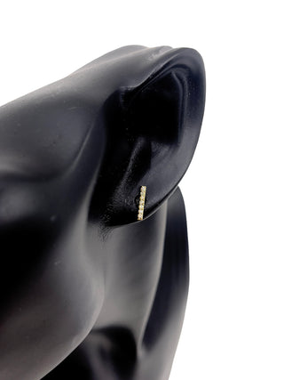 Aretes con barra de diamantes en oro amarillo de 10 quilates, 0,14 quilates