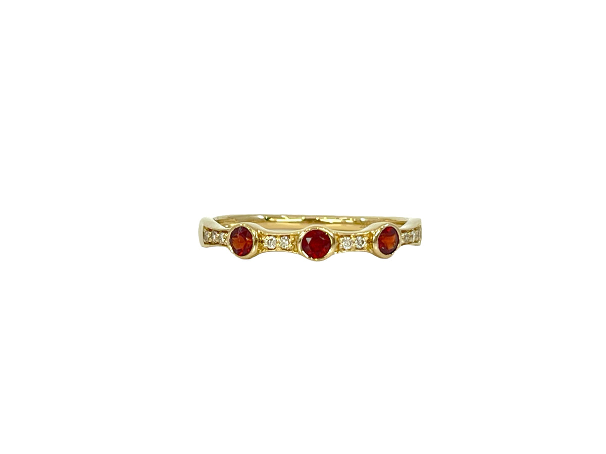 10K Yellow Gold Garnet and Diamond Ring - Size 7