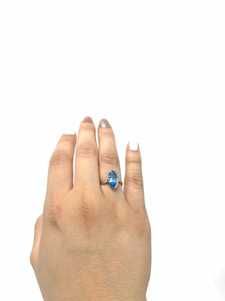 Anillo de topacio azul