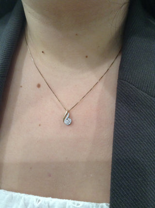 Collar con halo de diamantes canadienses de 0,17 quilates en oro amarillo de 10 quilates, 18"