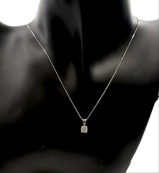 Colgante solitario de diamantes de 0,20 quilates en oro blanco de 10 quilates, 18"