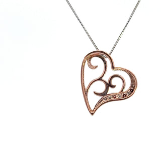 Colgante en forma de corazón con diamantes de 0,01 quilates en oro blanco y rosa de 10 quilates, 18"