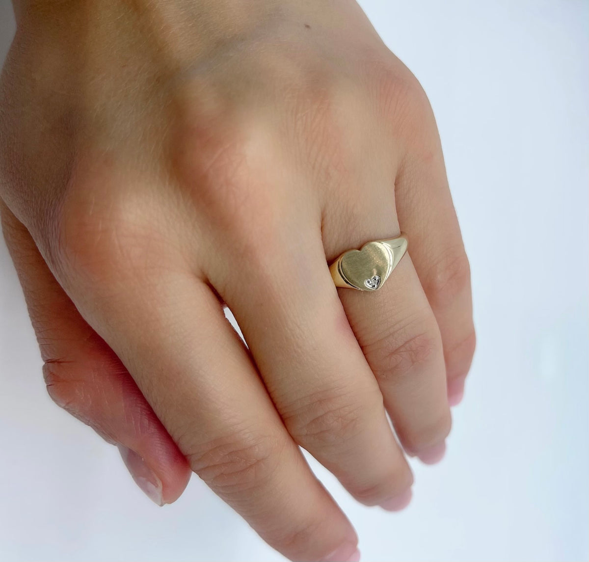 10K Yellow Gold 0.007cttw Diamond Heart Signet Ring, size 6
