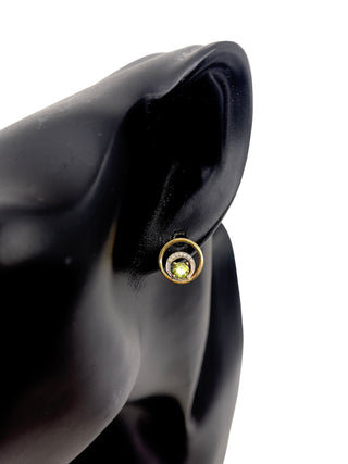 Pendientes colgantes de oro amarillo de 10 quilates con peridoto de 0,60 quilates y diamantes de 0,04 quilates