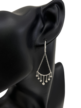 Aretes colgantes de diamantes de 0,34 quilates en oro blanco de 14 quilates