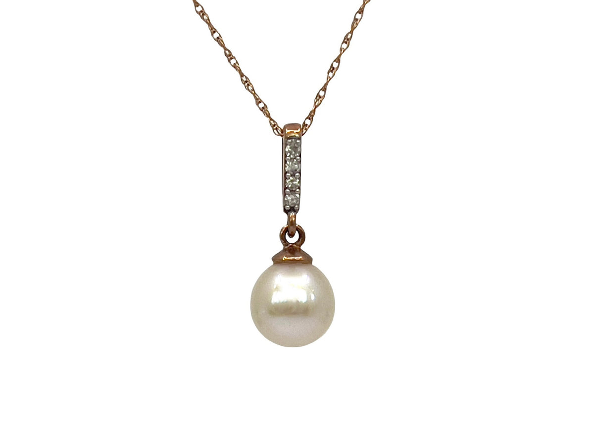 10K Rose Gold Fresh Water Pearl and Diamond Pendant, 18&quot;