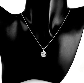 Colgante de diamantes de 0,20 quilates en oro blanco de 10 quilates, 18"