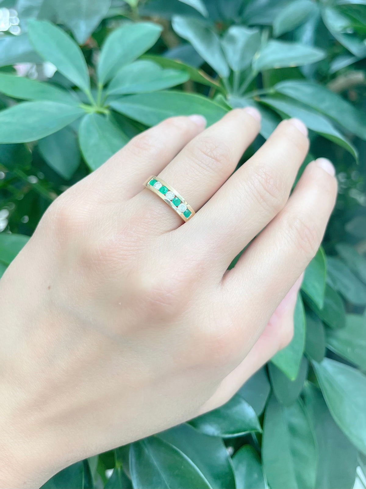 10K Yellow Gold 0.25cttw Genuine Emerald &amp; 0.18cttw Diamond Channel Set Ring / Band, size 6.5