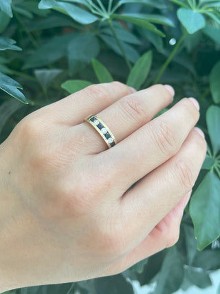 Anillo/banda de oro amarillo de 10 quilates con zafiros auténticos de 0,28 quilates y diamantes de 0,18 quilates, tamaño 6,5