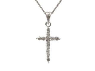 Colgante de cruz de diamantes de 0,35 quilates en oro blanco de 14 quilates, 18"