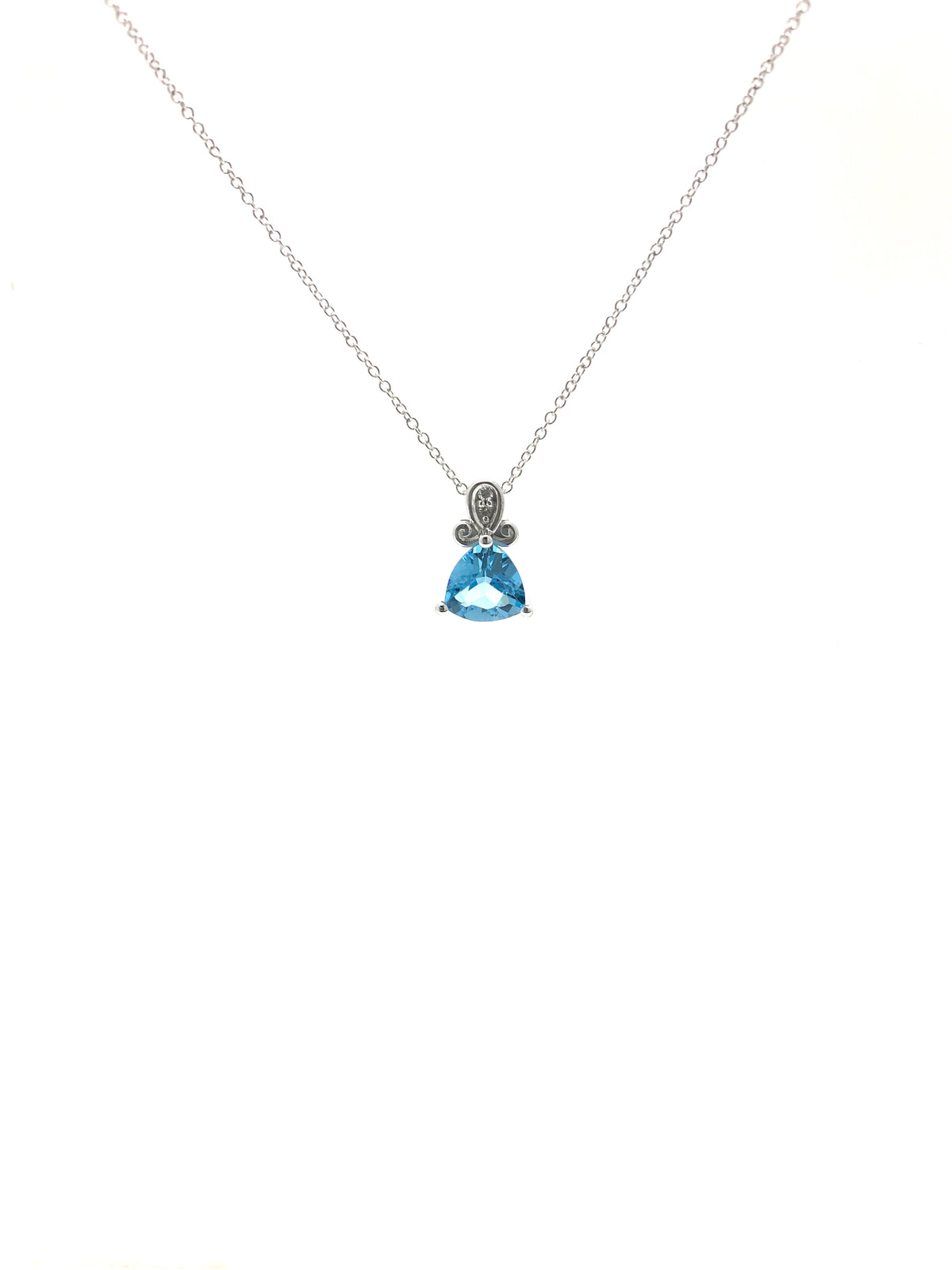 Colgante de topacio azul y diamantes