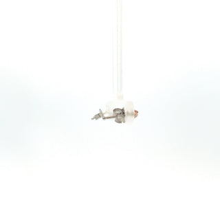 Pendientes solitarios de diamantes en oro blanco y rosa de 10 quilates, 0,06 quilates
