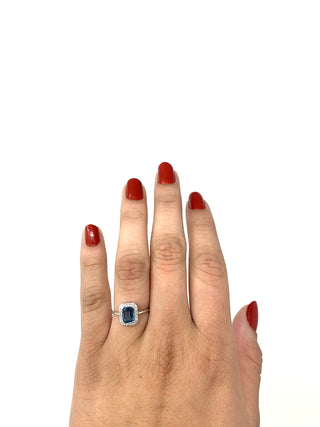 Anillo de diamantes y topacio azul Londres