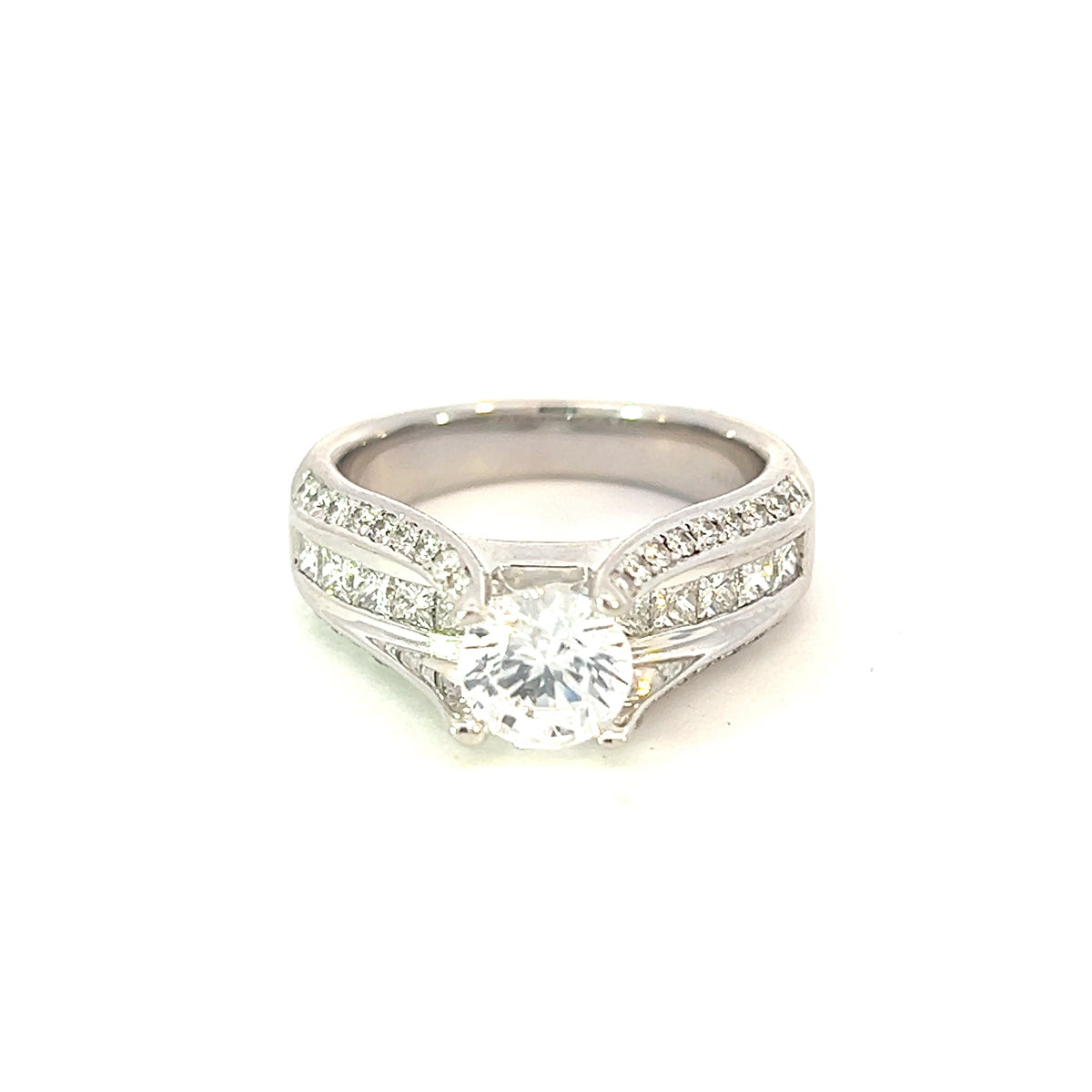 14K Princess Cut and Round Brilliant Cut Diamond Ring